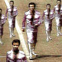 tom-monroe-turning-japanese-900.JPG (384315 bytes)